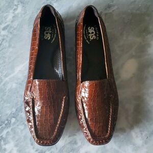 SAS Tripad Brown Patent Leather loafers, Size 9.5N